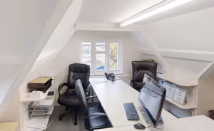 4 Person Private Office