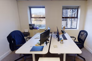 5 Person Private Office