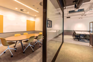 7 Person Coworking Desk