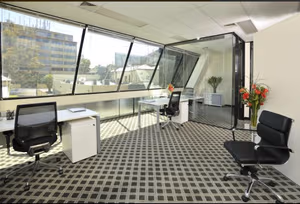 3 Person Shared Office