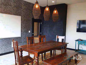 4 Person Private Office