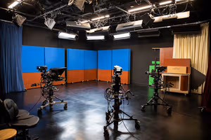 4 Person Coworking Desk