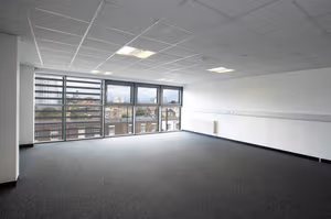 9 Person Private Office