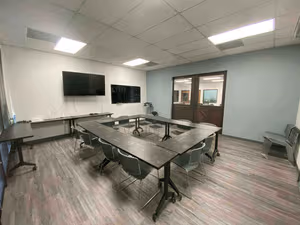 1 Person Coworking Desk