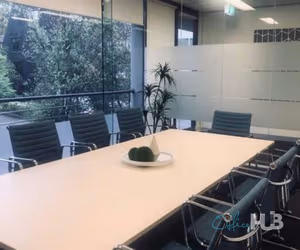 10 Person Private Office