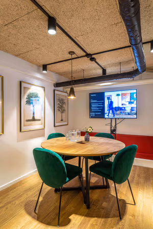 26 Person Private Office