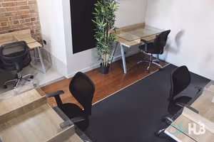 3 Person Coworking Desk