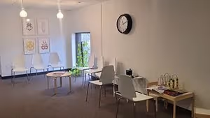 4 Person Coworking Desk