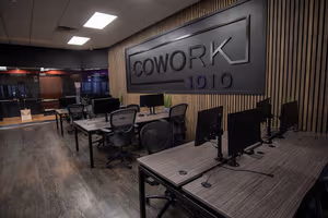 5 Person Coworking Desk