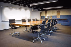 5 Person Coworking Desk