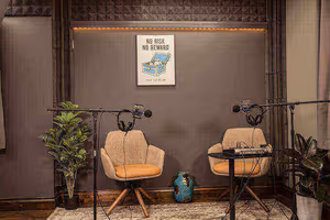 4 Person Coworking Desk