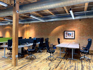 1 Person Coworking Desk