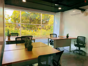 9 Person Private Office