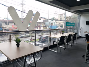 10 Person Coworking Desk