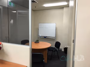 1 Person Shared Office