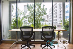 10 Person Private Office