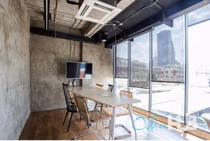 1 Person Private Office