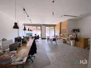 25 Person Private Office