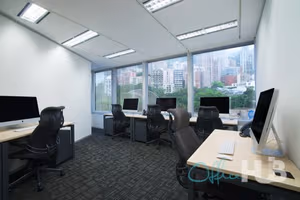 4 Person Private Office