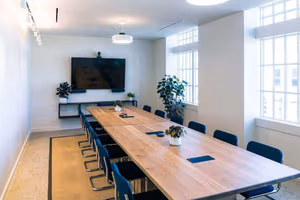 4 Person Coworking Desk