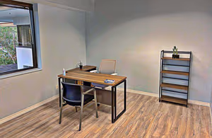 1 Person Coworking Desk