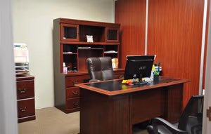 1 Person Shared Office