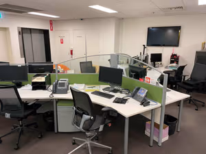 6 Person Shared Office