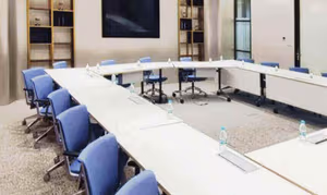 8 Person Coworking Desk
