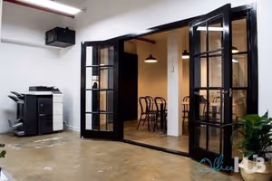 4 Person Shared Office