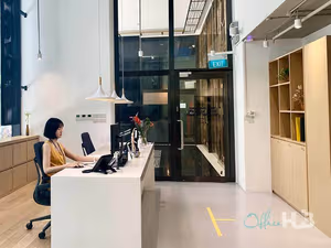 3 Person Private Office
