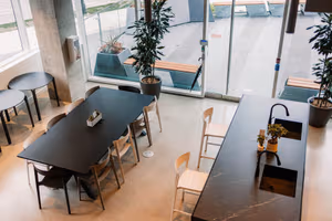 4 Person Coworking Desk