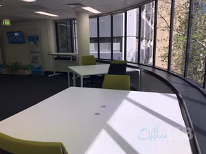 4 Person Shared Office