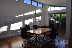 3 Person Shared Office