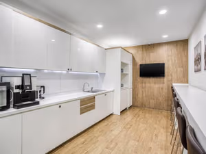 4 Person Private Office