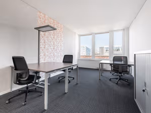 1 Person Private Office