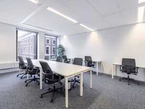 5 Person Private Office