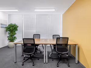 10 Person Private Office