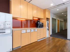 25 Person Private Office