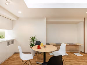 4 Person Private Office