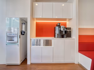 10 Person Private Office