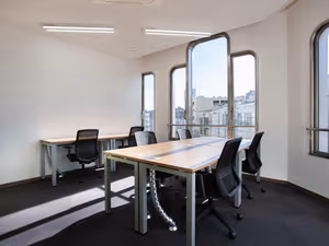 1 Person Private Office