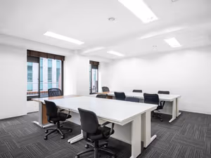 10 Person Private Office