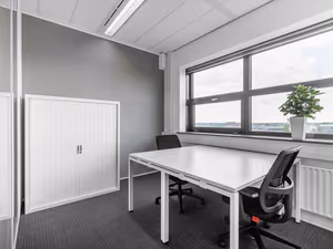 1 Person Private Office