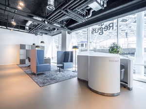 5 Person Private Office