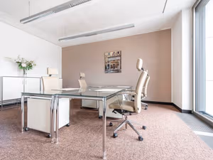 4 Person Private Office