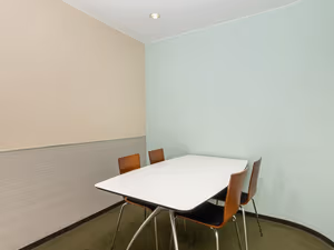 4 Person Private Office