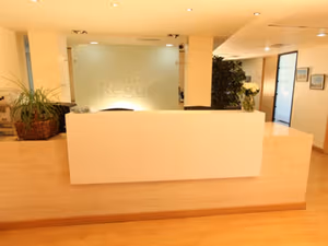 5 Person Private Office
