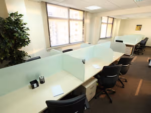1 Person Coworking Desk