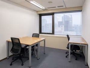1 Person Private Office