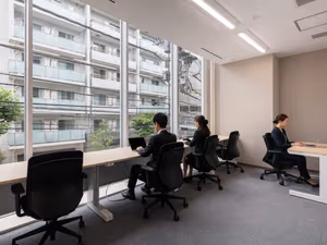 5 Person Private Office